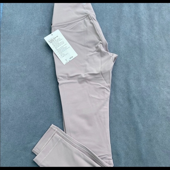 Lululemon Wunder Under HR 25” - Picture 3 of 4